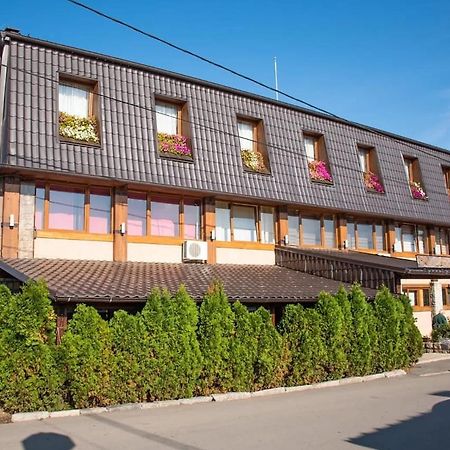Hotel "Vir" Velika Plana Eksteriør bilde